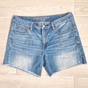 American Eagle women's Boy Midi distressed Cut Off denim shorts - size 8